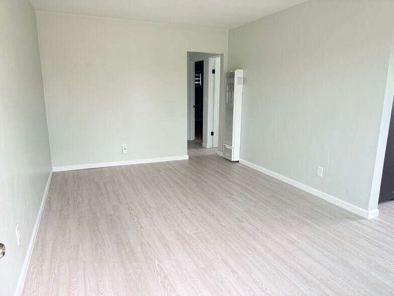 Living Room - 3922 Monroe Ave