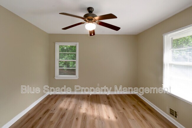 Building Photo - 1862 Posten Ln SW