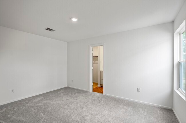 Building Photo - 21443 Carosella Dr