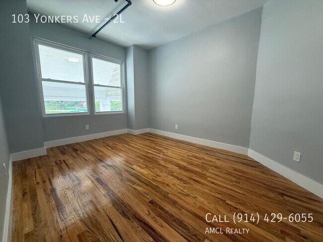 Primary Photo - 103 Yonkers Ave