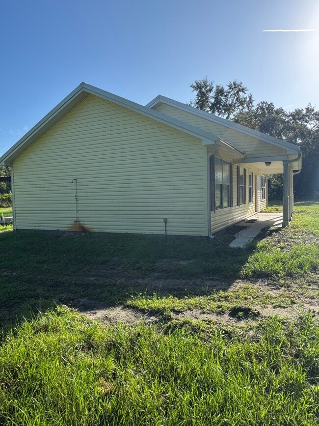 Building Photo - 24899 Crawford Rd