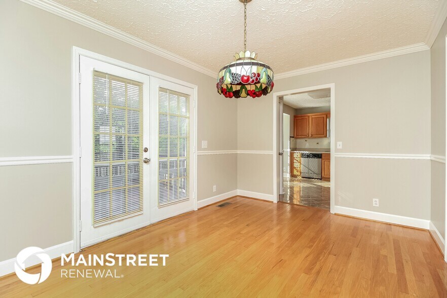 Building Photo - 115 Cedar Forest Dr