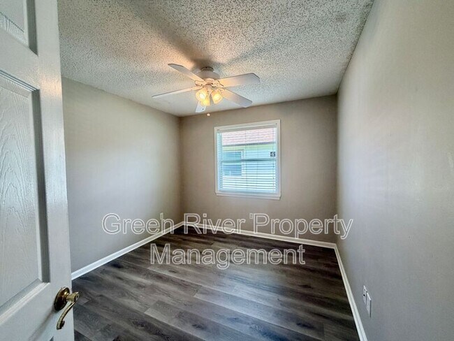 Building Photo - 1523 Quail Wood Ct