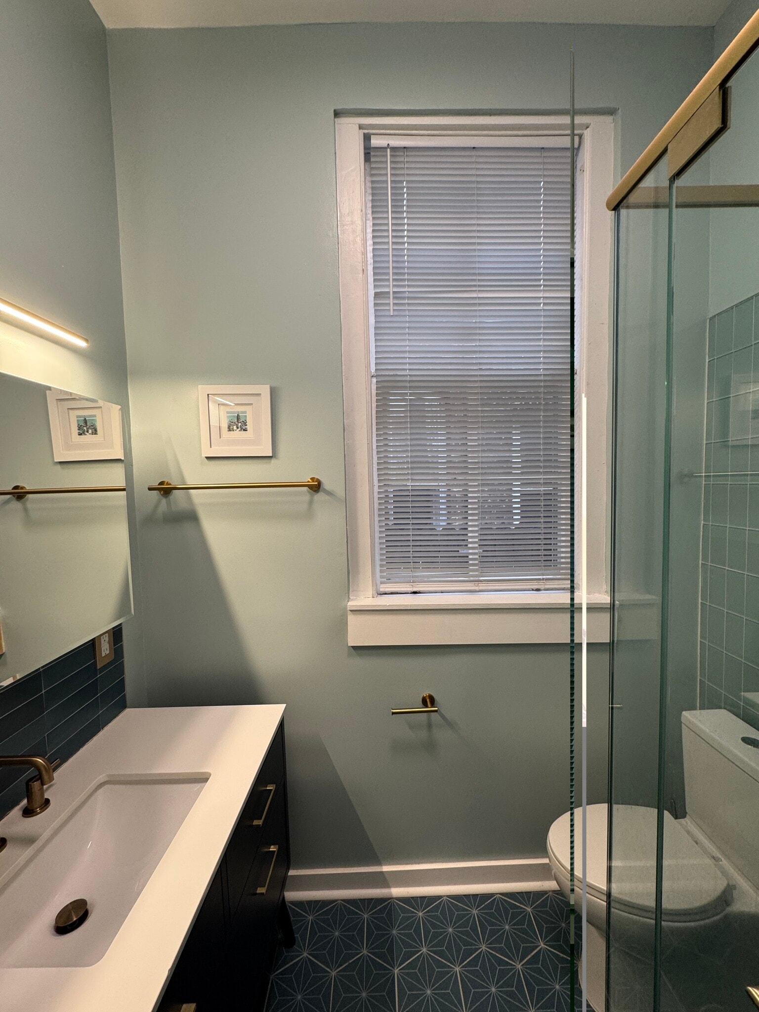 Bath - 1843 W Grace St