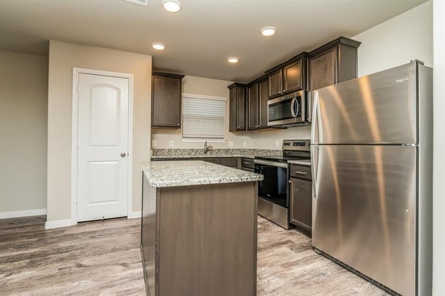 Building Photo - 901 NW 6th St