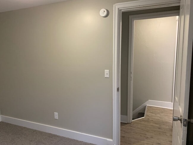 Building Photo - 2 Bedroom Home Near Downtown Carlisle