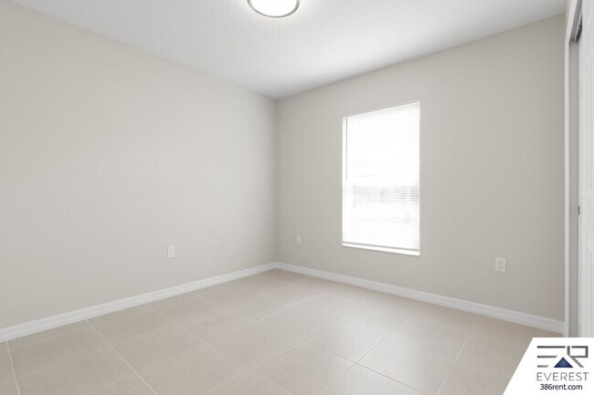 Building Photo - FULLY FENCED, LIKE NEW 3/2/1 TOWNHOUSE ON A CUL DE SAC IN BEAUTIFUL SEMINOLE WOODS