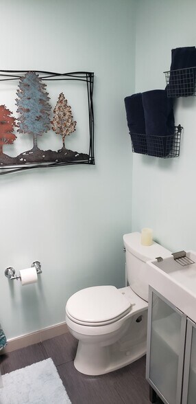 Building Photo - 278 Valley View Road