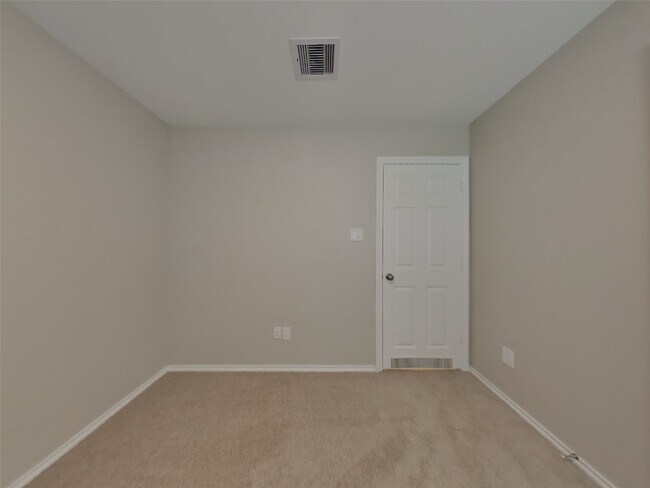 Building Photo - 17588 Rosewood Manor Ln