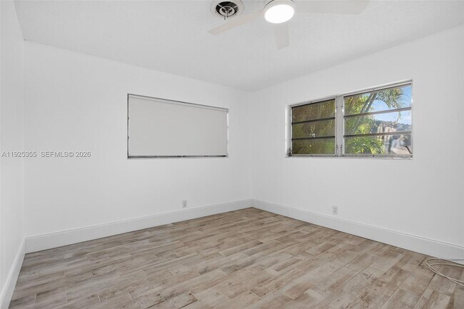 Building Photo - 4060 NE 26th Ave