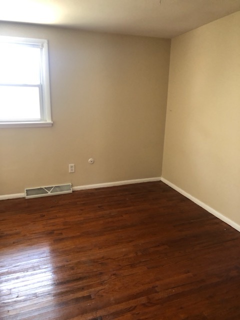 Building Photo - 4204 Middlebury Ave