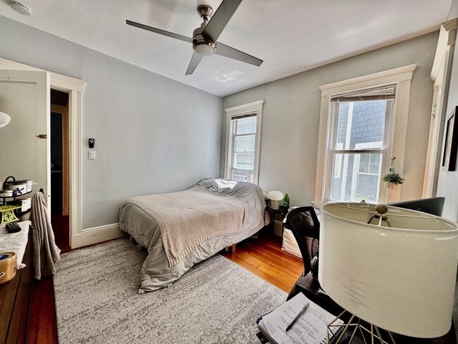 Building Photo - 14 Dawes St