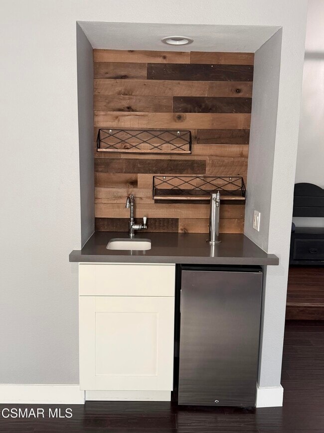 Building Photo - 13389 Vista Levana Dr