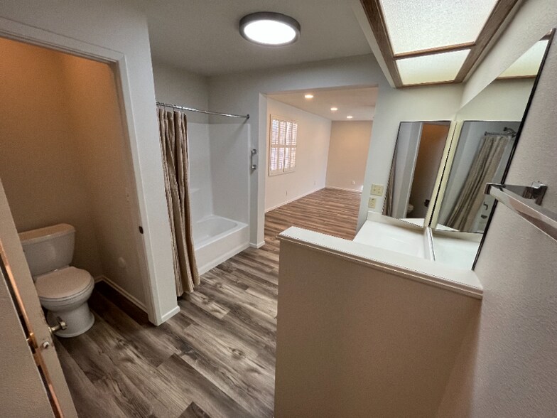 Building Photo - 735 Leisure World