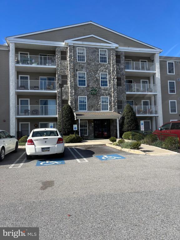 Building Photo - 620 Brandon Rd