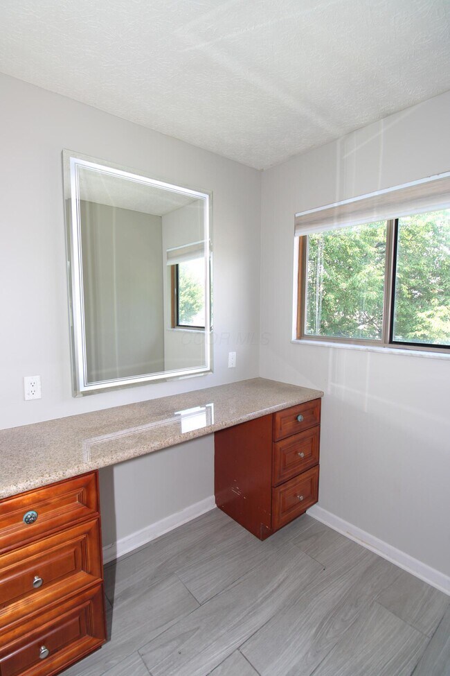 Building Photo - 2515 Pressman Dr