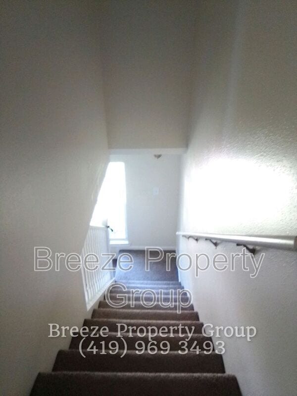 Building Photo - 624 Hope St