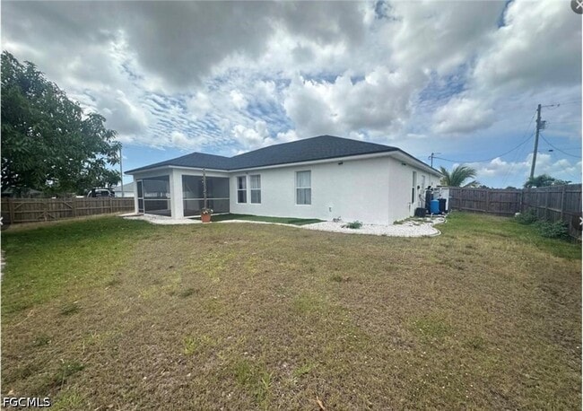 Building Photo - 2115 NW 19th Ave