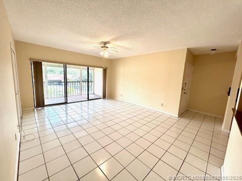 Building Photo - 200 SE Four Winds Dr
