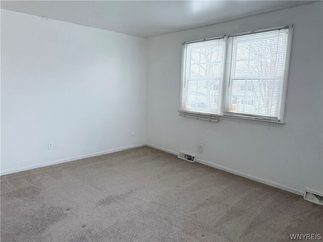 Building Photo - 263 Fruitwood Terrace