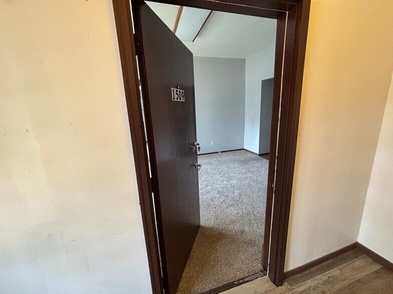 Front Entryway - 1509 Mississippi St