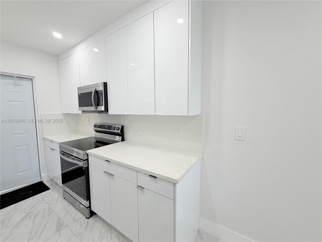 Building Photo - 3392 NW 50th St