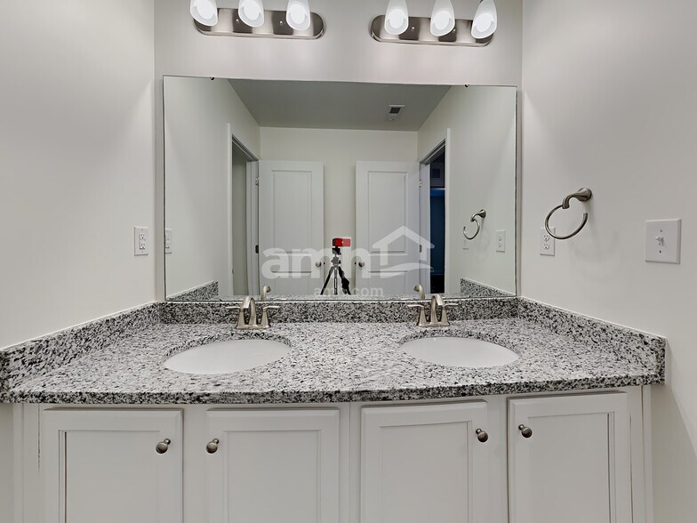 Building Photo - 215 Gershon Wy