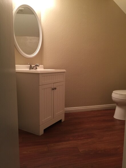 Downstairs Bath - 10676 Walnut St