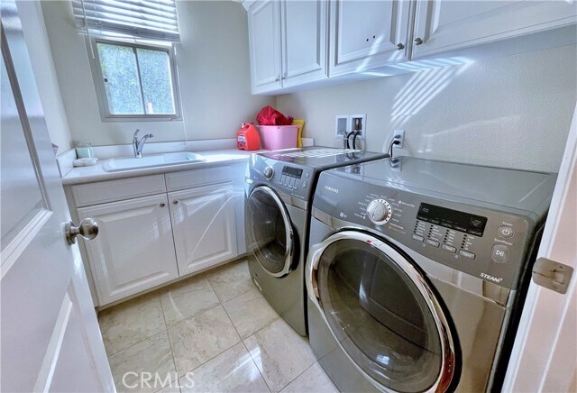 Building Photo - 43 Donovan