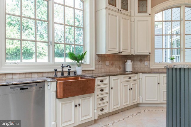 Building Photo - 2115 Pony Trail Dr