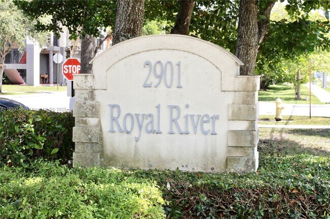 Primary Photo - 2901 Riverside Dr