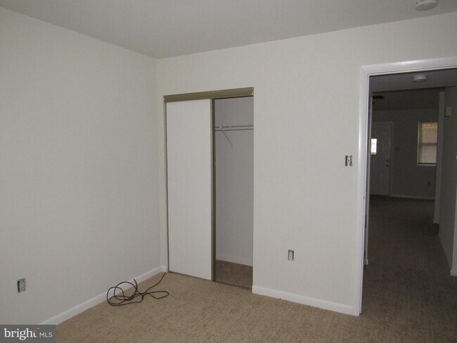 Building Photo - 259 Shirley Dr