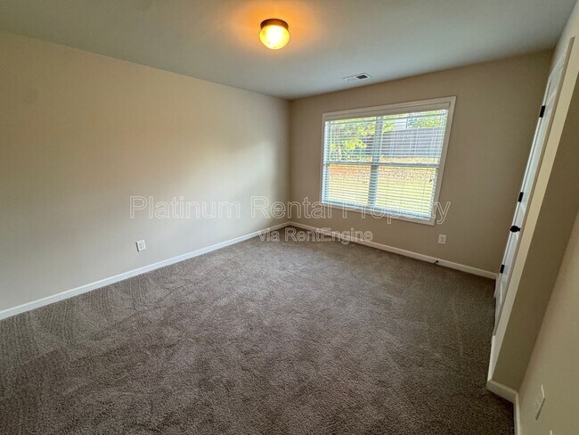 Building Photo - 1355 Slate Bend Dr
