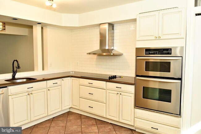 Building Photo - 10168 Placid Lake Ct
