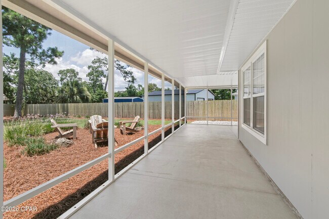Building Photo - 115 Circle Dr
