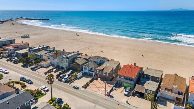 Building Photo - Silver Strand Oceanfront - Gorgeous three ...