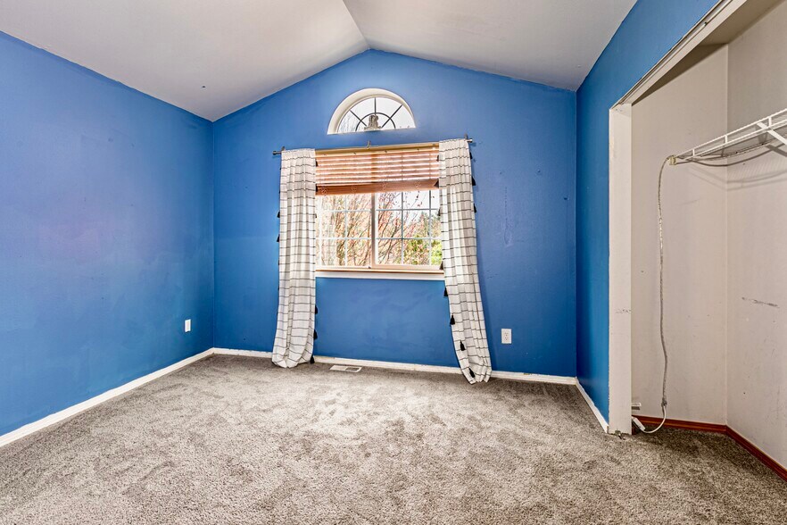 Building Photo - 4601 Nassau Ave NE