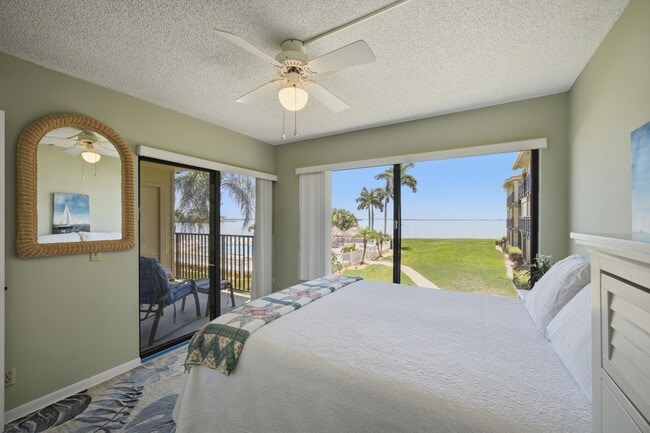 Building Photo - 6322 Palma Del Mar Blvd S