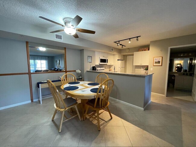 Building Photo - 278 Village Blvd