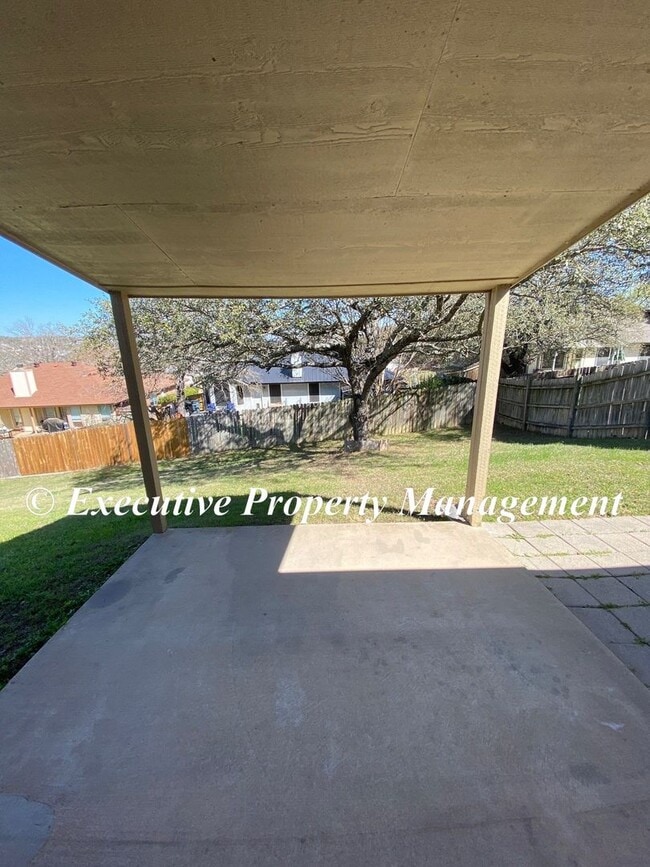 Building Photo - 917 Whirlaway Dr