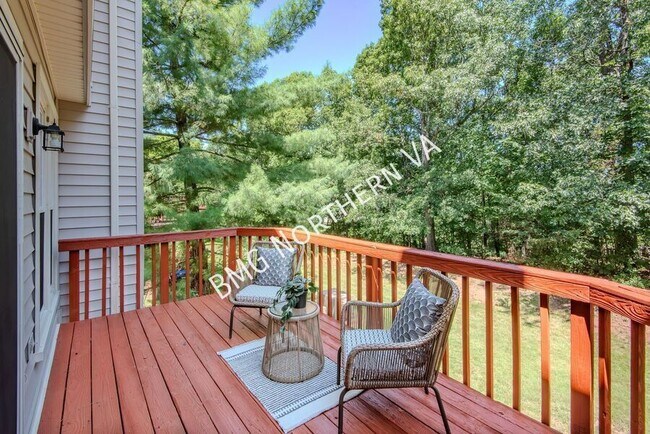 Building Photo - 43790 Laburnum Square