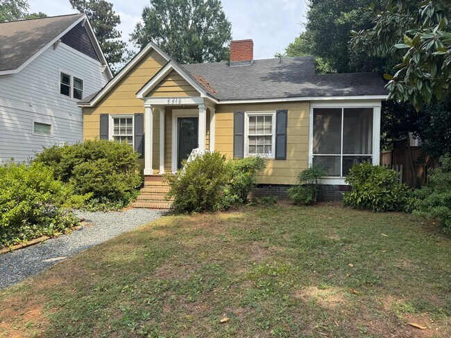 Building Photo - 2213 Chesterfield Ave