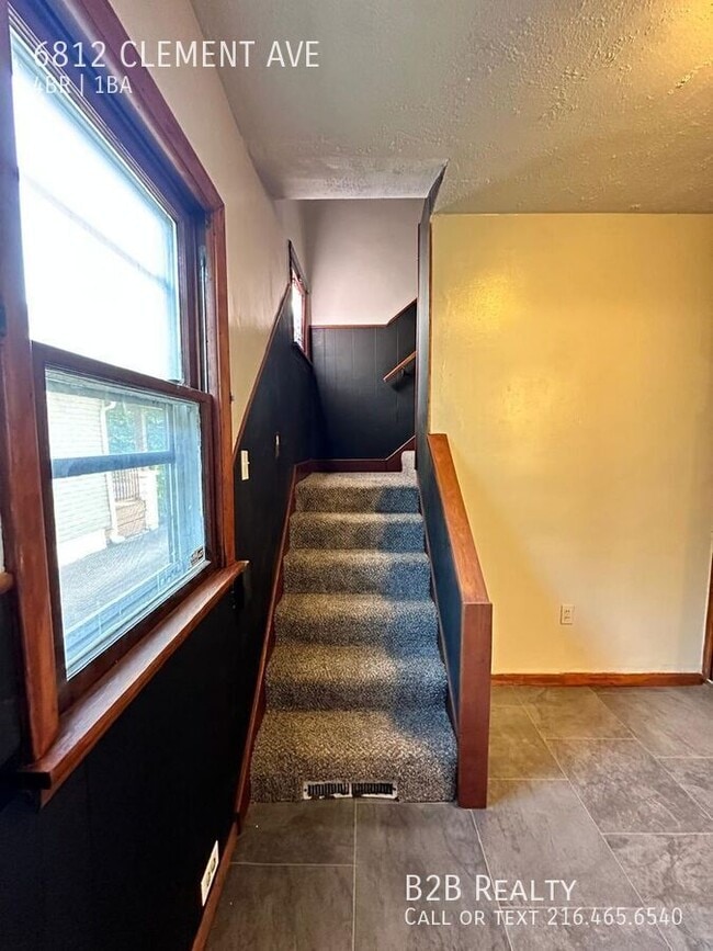 Building Photo - 6812 Clement Ave