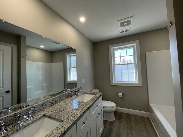 Building Photo - 150-152 W Main St