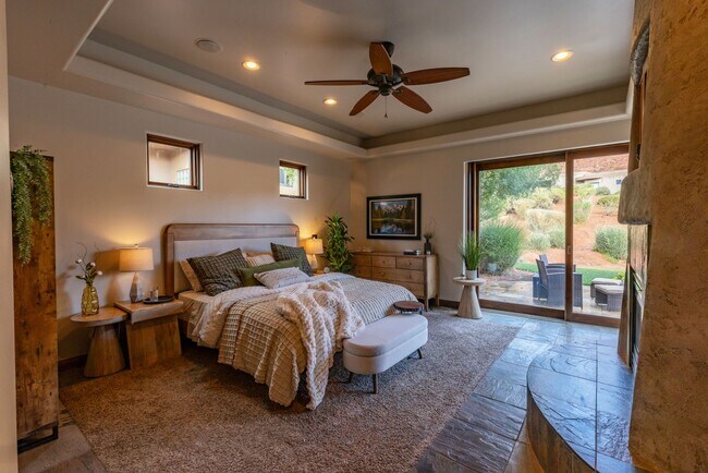 Building Photo - Furnished 3 Bedroom Entrada Home!!