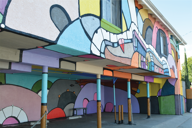 Building Photo - 609 W 7th St