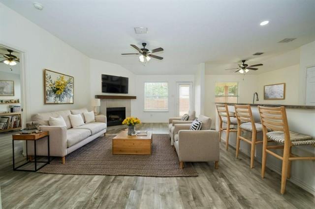 Primary Photo - 1405 Morning Dove Dr