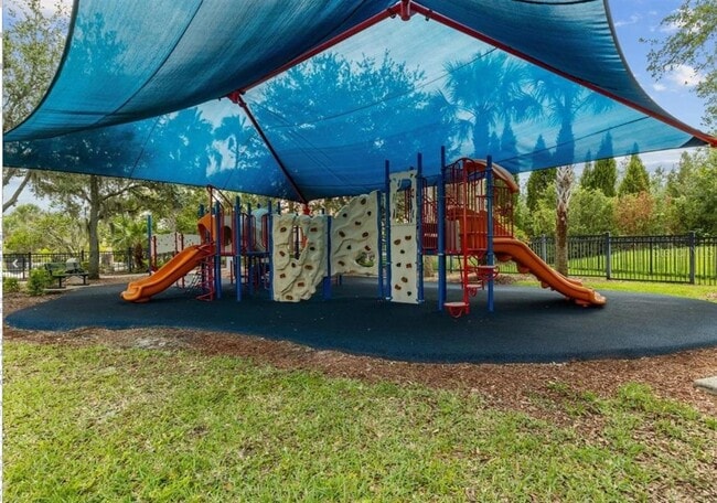 Building Photo - 4056 Sunset Lake Dr