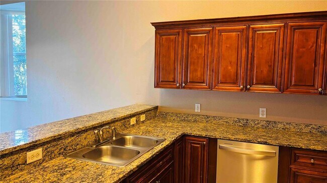 Building Photo - 9410 Citrus Glen Pl