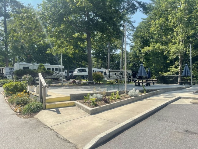 Building Photo - 103 Stardust Dr